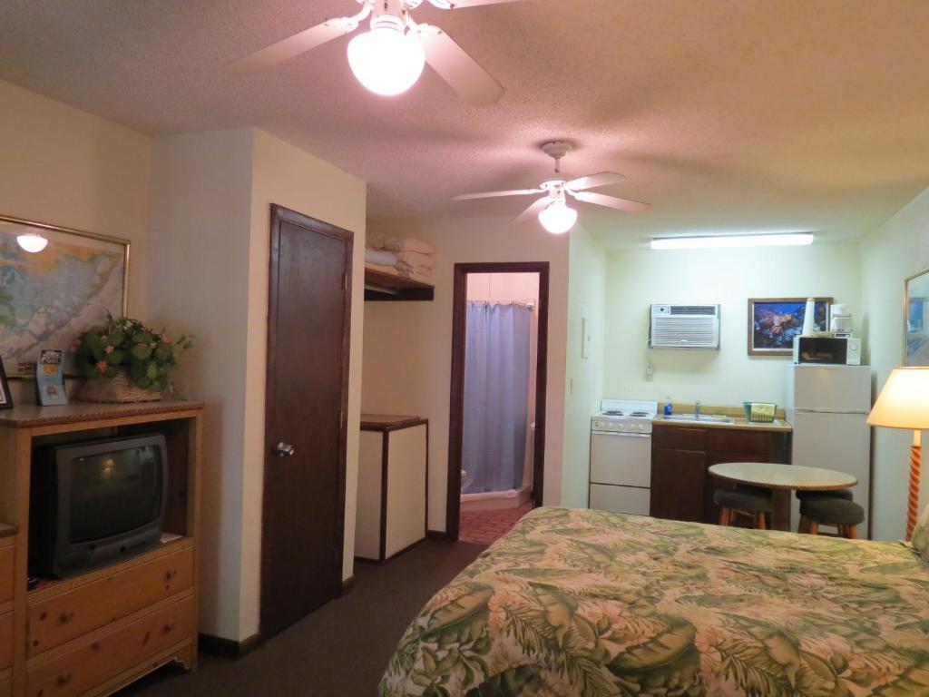 Ed & Ellen'S Lodgings Key Largo Motel Exterior photo