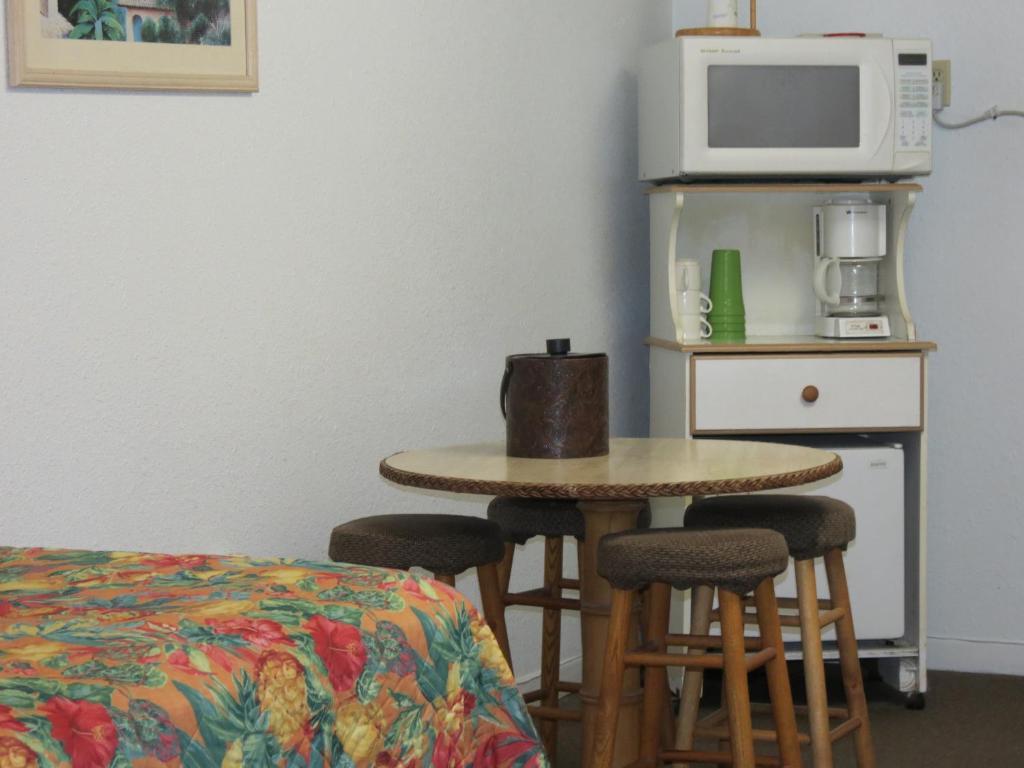 Ed & Ellen'S Lodgings Key Largo Motel Room photo